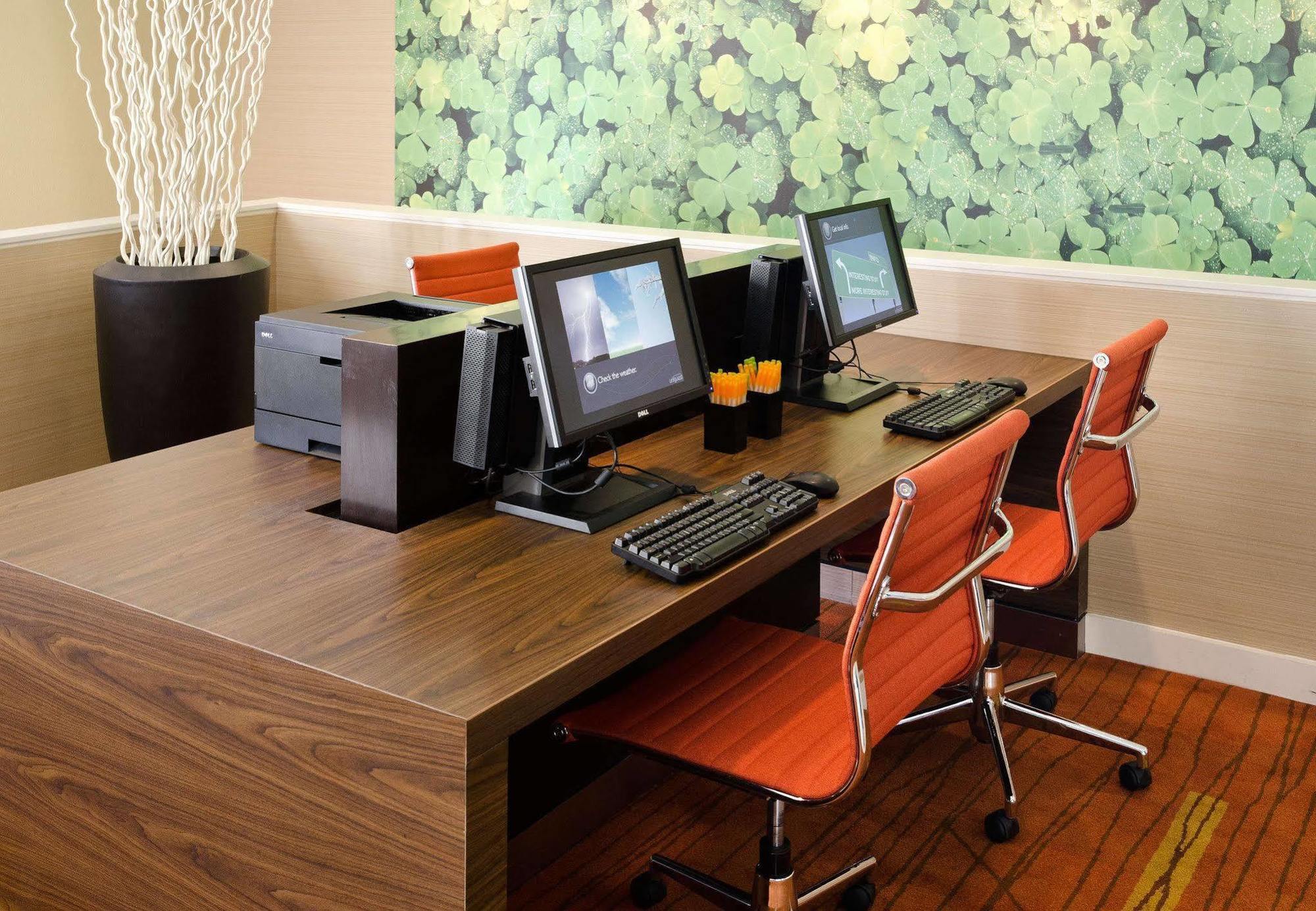 Courtyard By Marriott Drive Hotel 3*